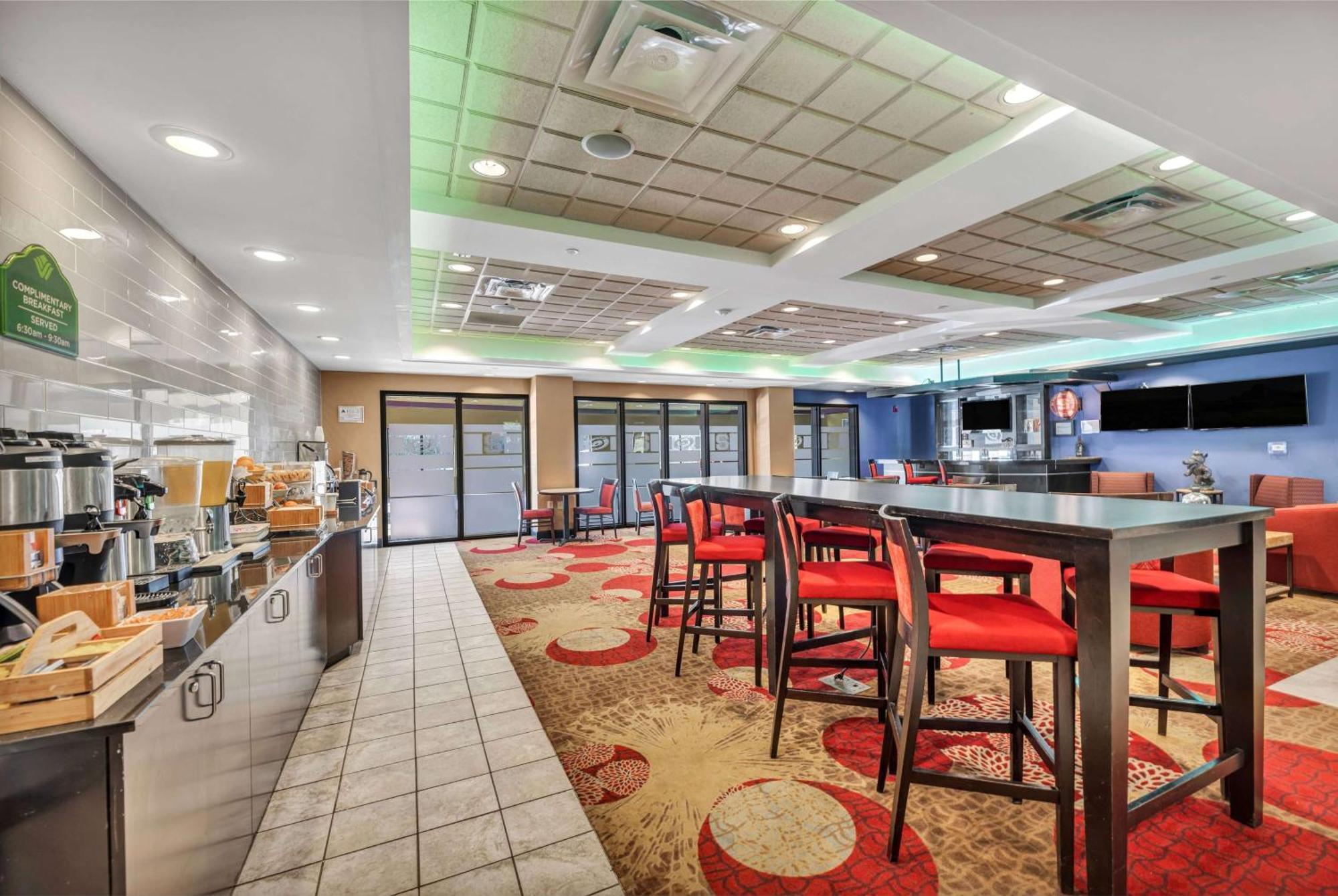 温盖特温德姆国家体育场罗利/卡里酒店 外观 照片